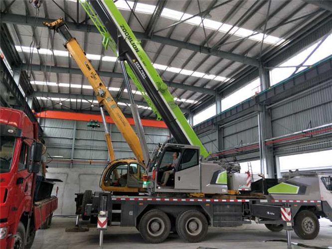 潮安区高空车出租需要注意哪些安全事项？