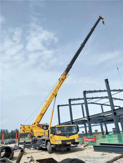 潮安区超高层建筑钢结构吊装案例